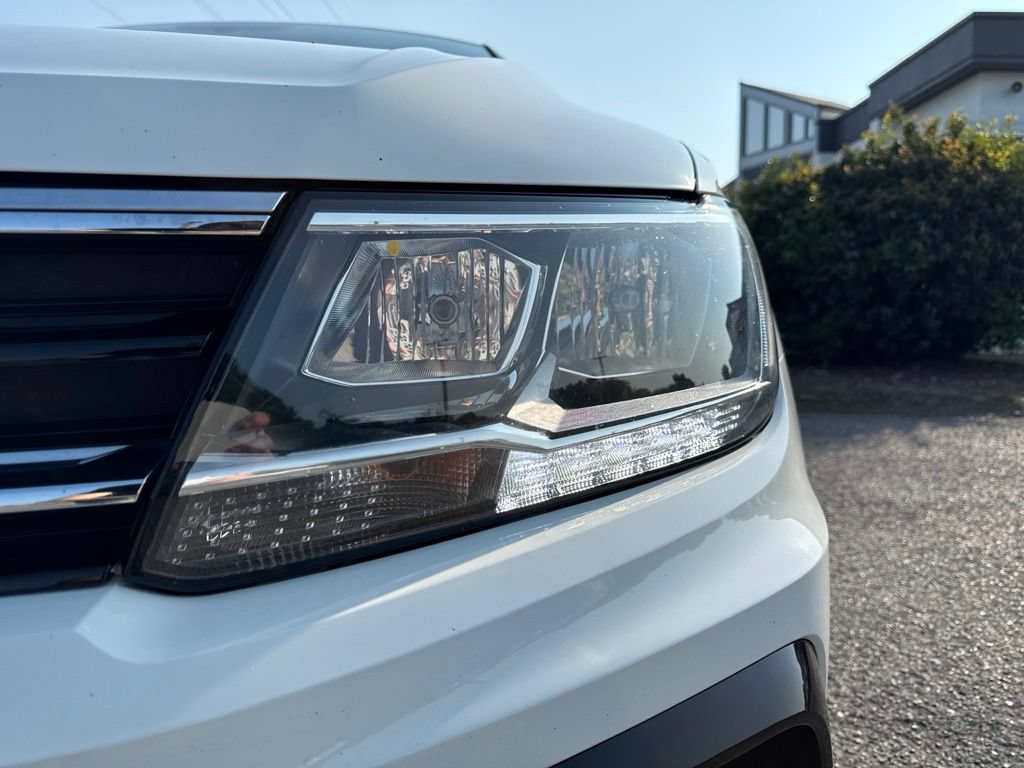 Used 2021 Volkswagen Tiguan SE R-Line AWD/4WD image 9