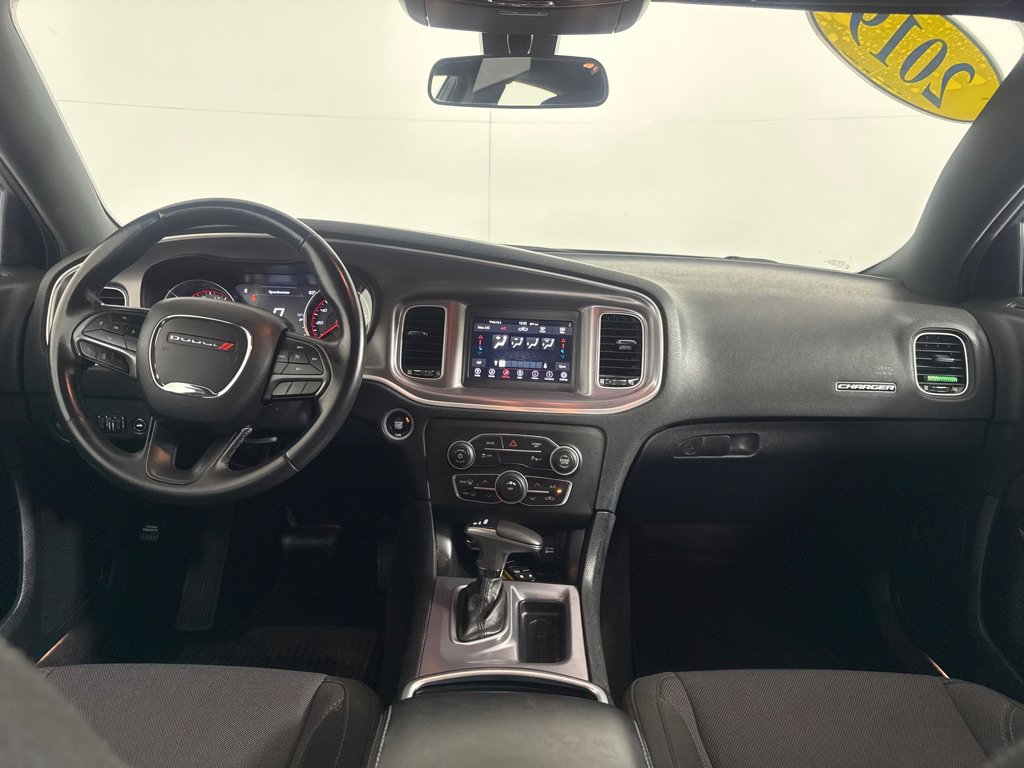 Used 2019 Dodge Charger SXT image 25