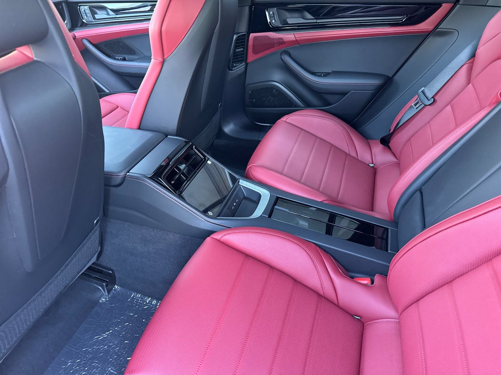 New 2026 Porsche Panamera 4 AWD/4WD image 13
