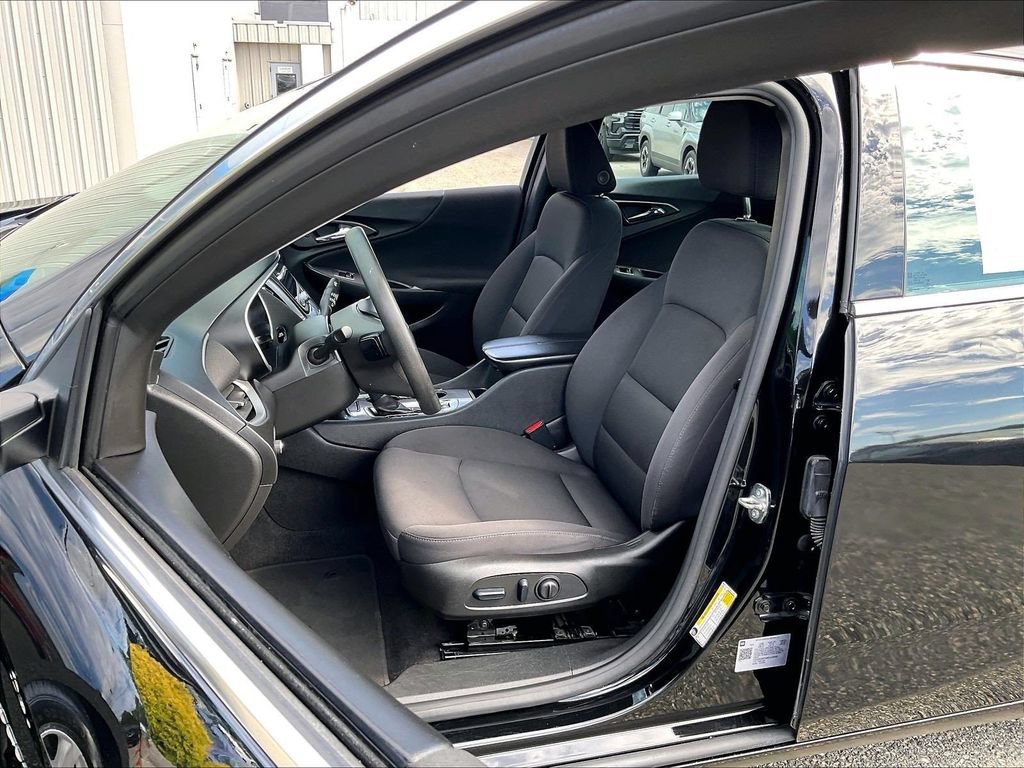 Used 2024 Chevrolet Malibu LT FWD image 10