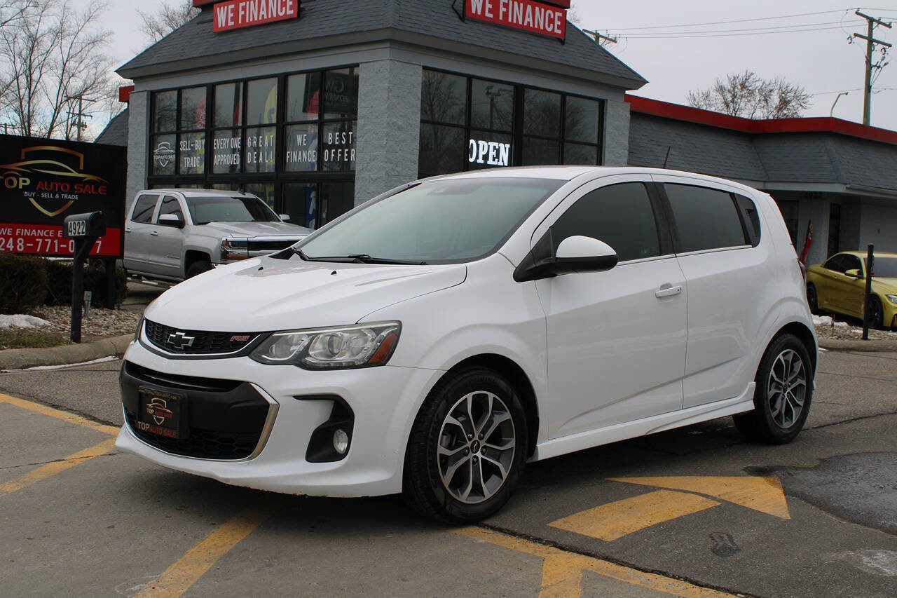 Used 2018 Chevrolet Sonic LT w/ Convenience Package image 4