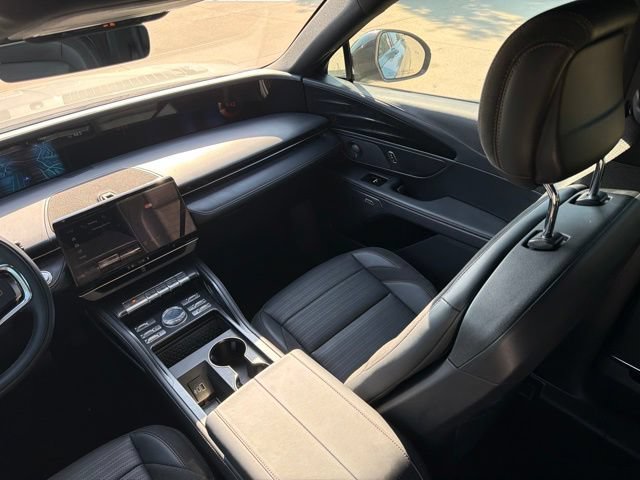 Used 2025 Lincoln Nautilus Reserve w/ Jet Appearance Package AWD/4WD image 20