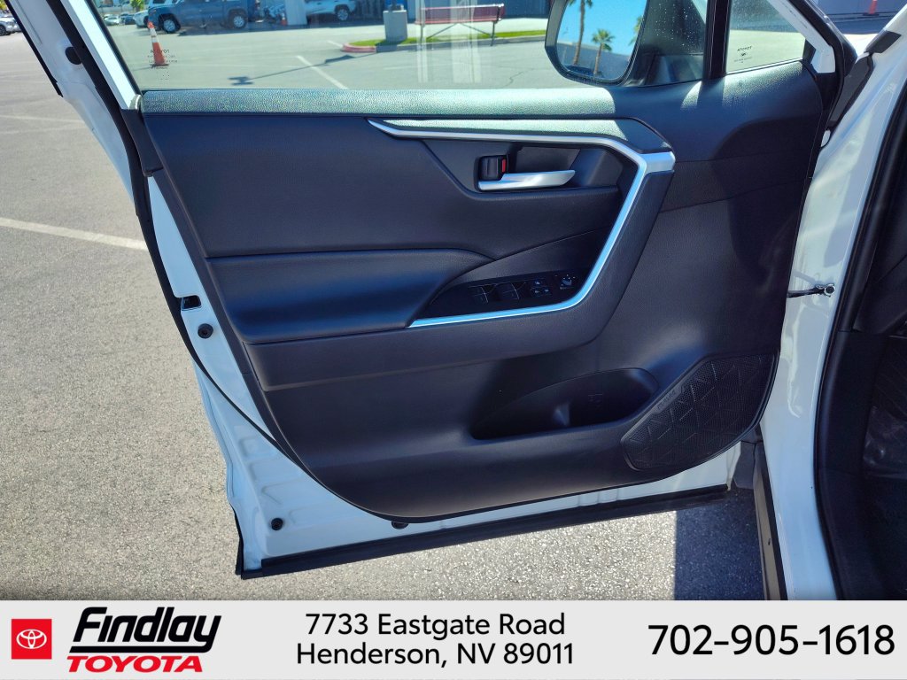 Used 2021 Toyota RAV4 Limited AWD/4WD image 18