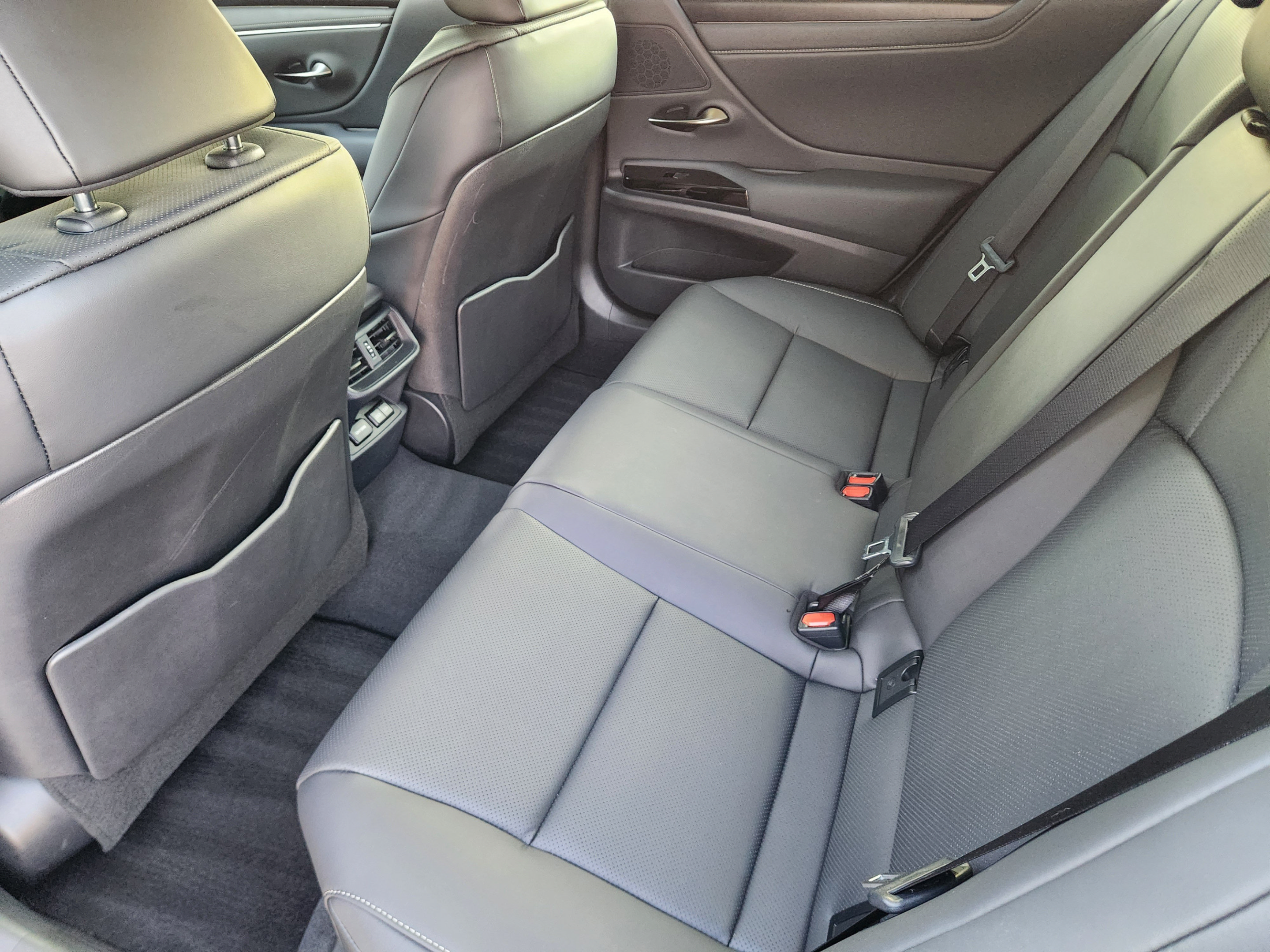 Certified 2025 Lexus ES 350 w/ Premium Package FWD image 29