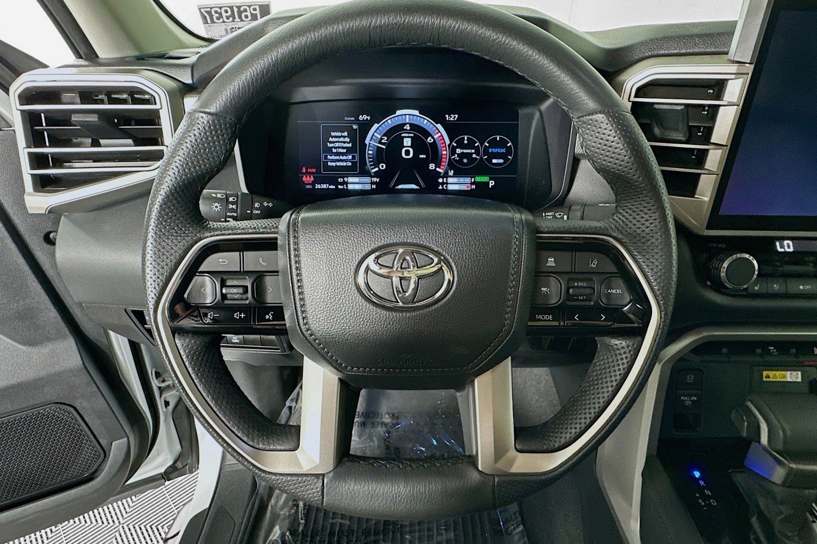 Used 2024 Toyota Tundra Limited w/ Power Package AWD/4WD image 19