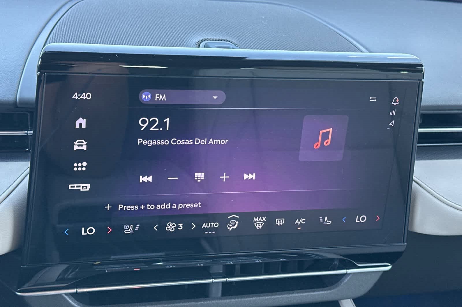 Used 2025 Lincoln Nautilus Premier image 18