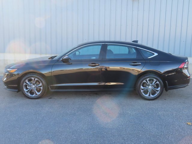 Used 2023 Honda Accord EX image 9