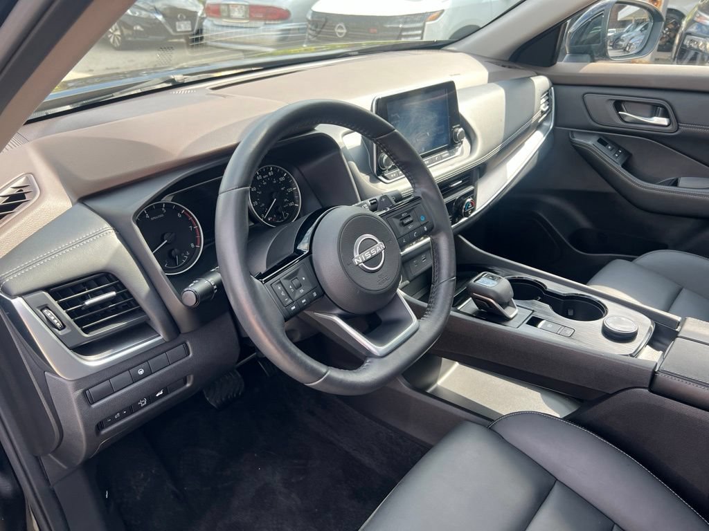 Certified 2023 Nissan Rogue SV w/ SV Premium B Package AWD/4WD image 6