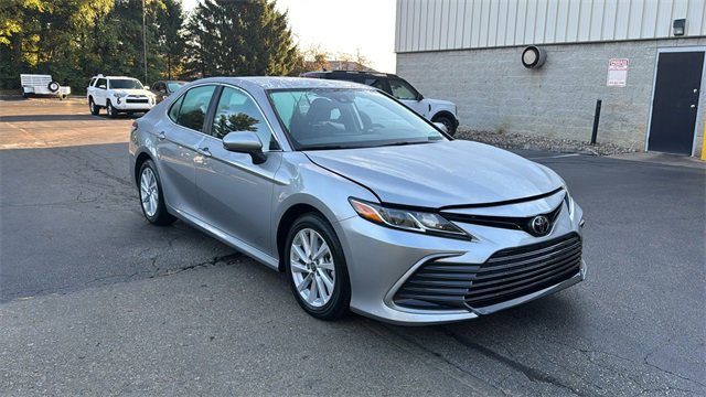 Used 2024 Toyota Camry LE image 28