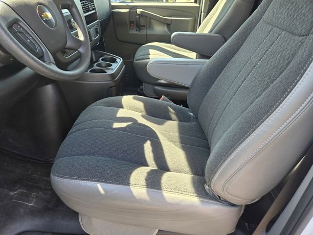 Used 2024 Chevrolet Express 2500 w/ Driver Convenience Package image 10