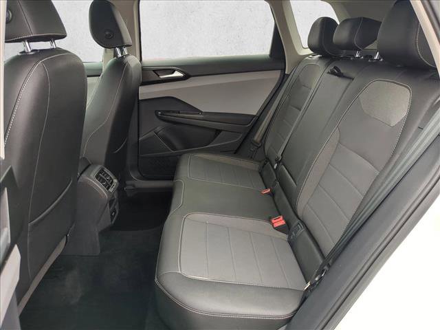 Used 2023 Volkswagen Taos SE image 17