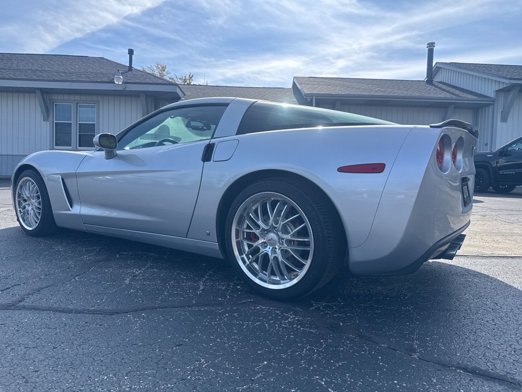 Used 2009 Chevrolet Corvette Coupe RWD image 4