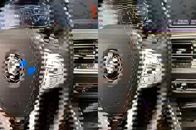 Used 2021 BMW X7 xDrive40i w/ Executive Package image 24