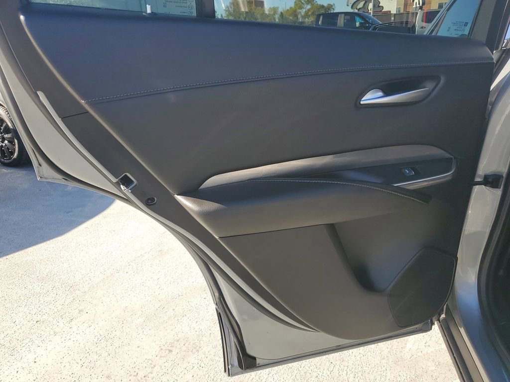 Used 2024 Cadillac XT4 Premium Luxury image 16