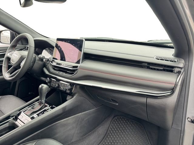 Used 2023 Jeep Compass Trailhawk w/ Sun and Sound Group image 16