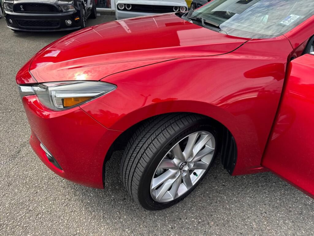 Used 2017 MAZDA MAZDA3 Grand Touring w/ Premium Equipment Package FWD image 3