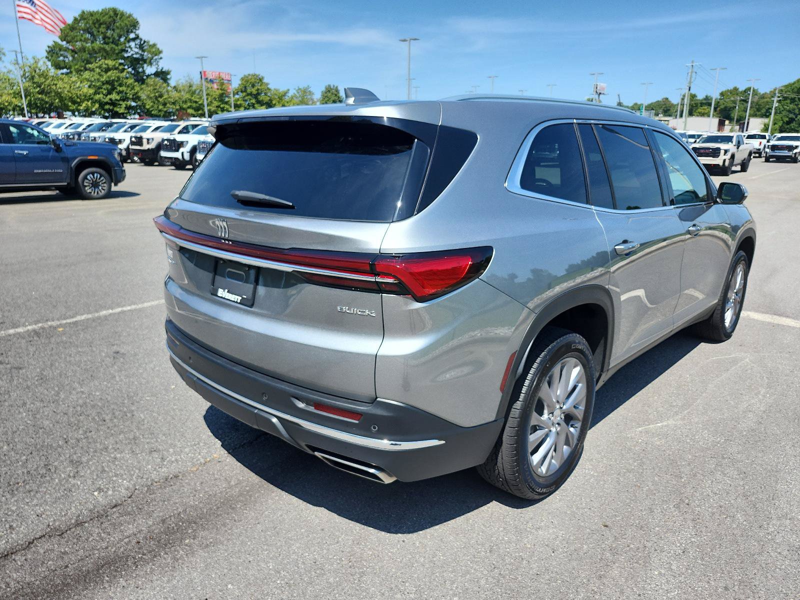 Used 2025 Buick Enclave Preferred w/ Trailering Package, 5000 lbs. FWD image 3