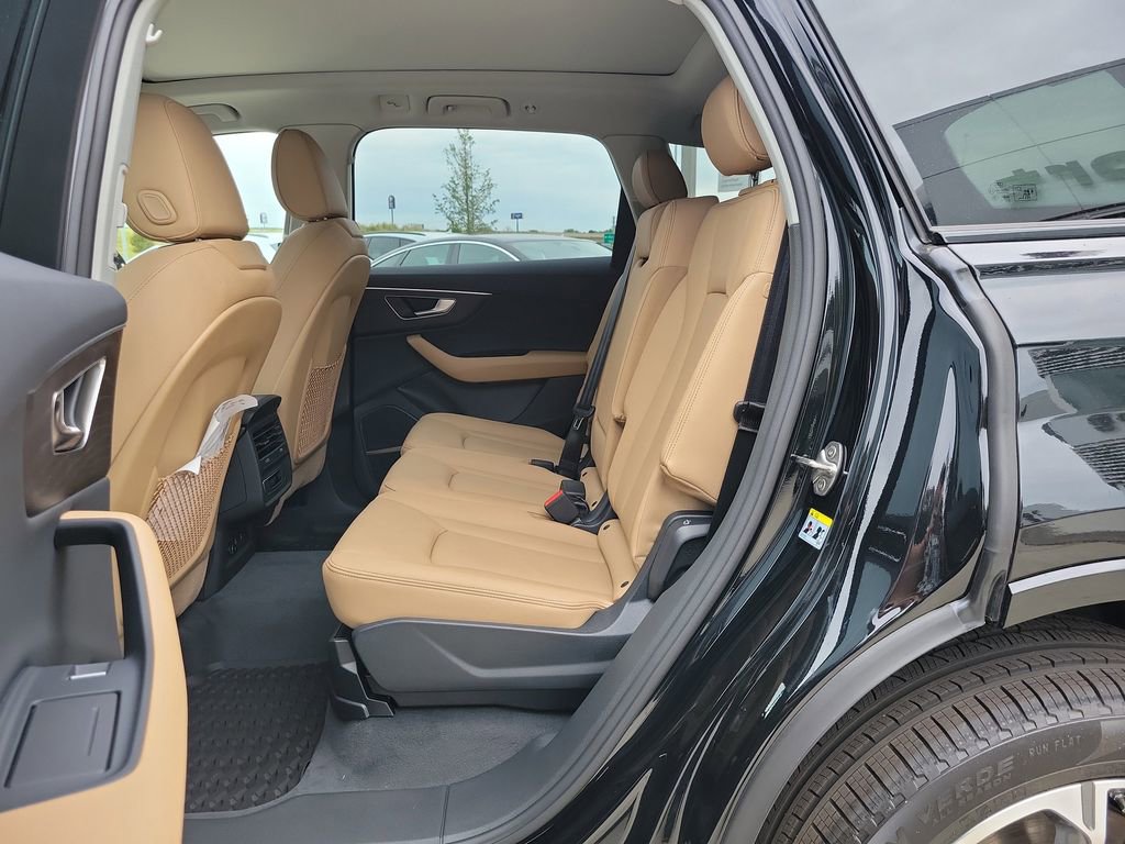 New 2026 Audi Q7 2.0T Premium AWD/4WD image 7