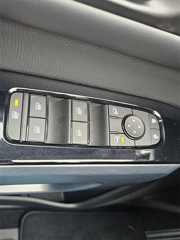 New 2025 Nissan Pathfinder SL image 18