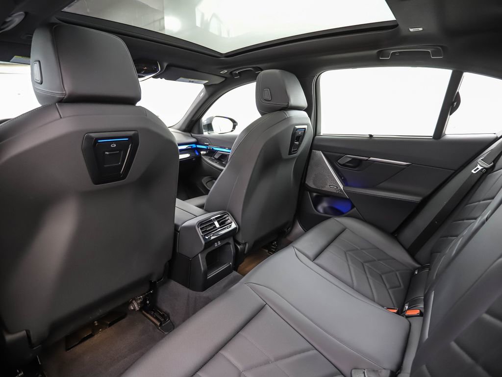 Certified 2025 BMW i5 xDrive40 w/ M Sport Package image 21