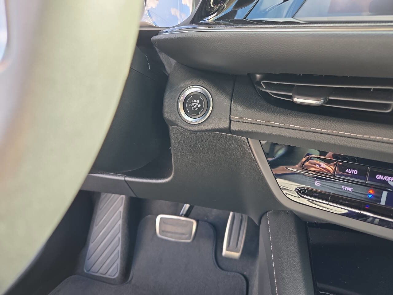 Used 2023 Buick Envision Preferred image 57