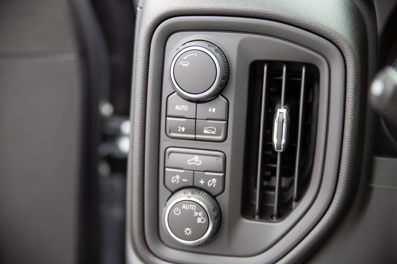 Used 2026 Chevrolet Silverado 1500 Custom image 18