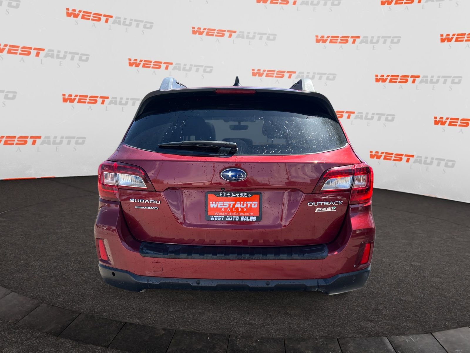 Used 2017 Subaru Outback 2.5i Limited AWD/4WD image 4