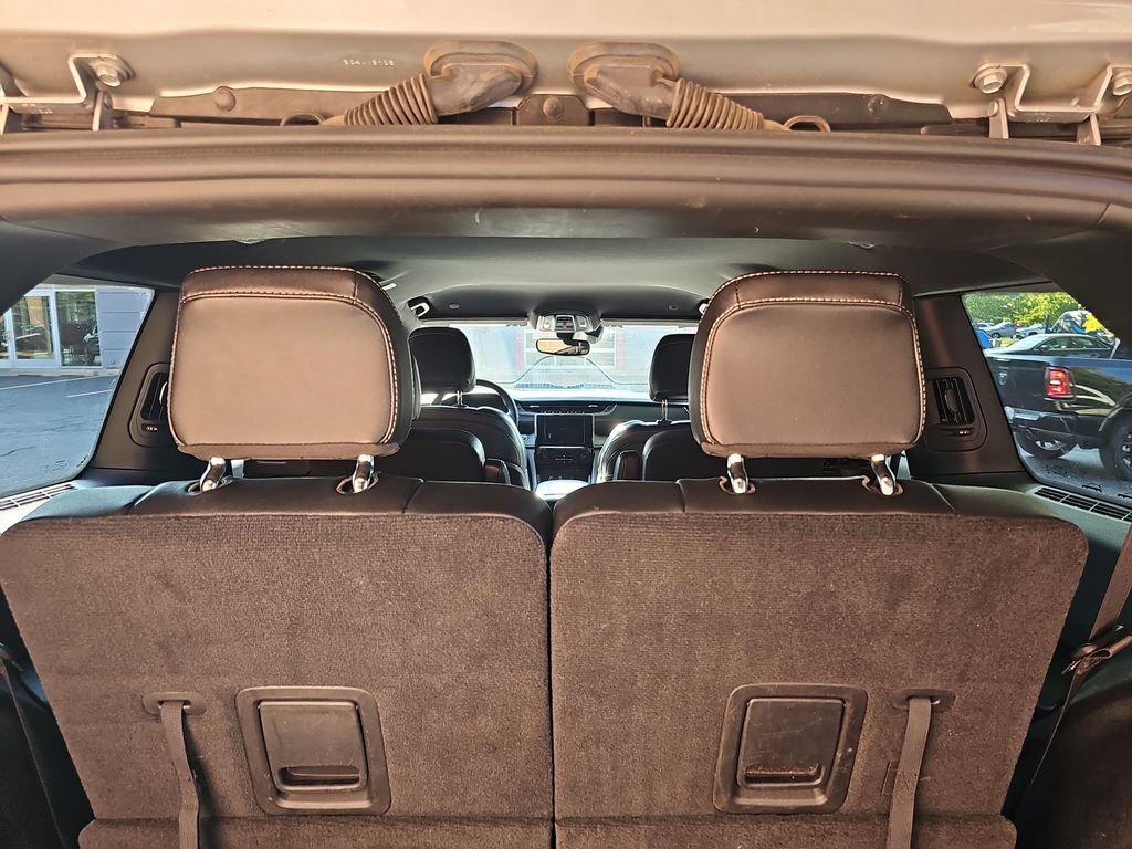 Certified 2023 Jeep Grand Cherokee L Laredo image 15