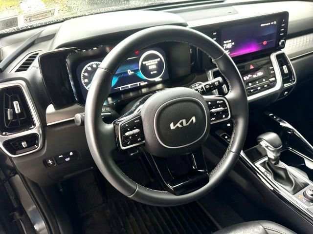 Used 2023 Kia Sorento SX image 11