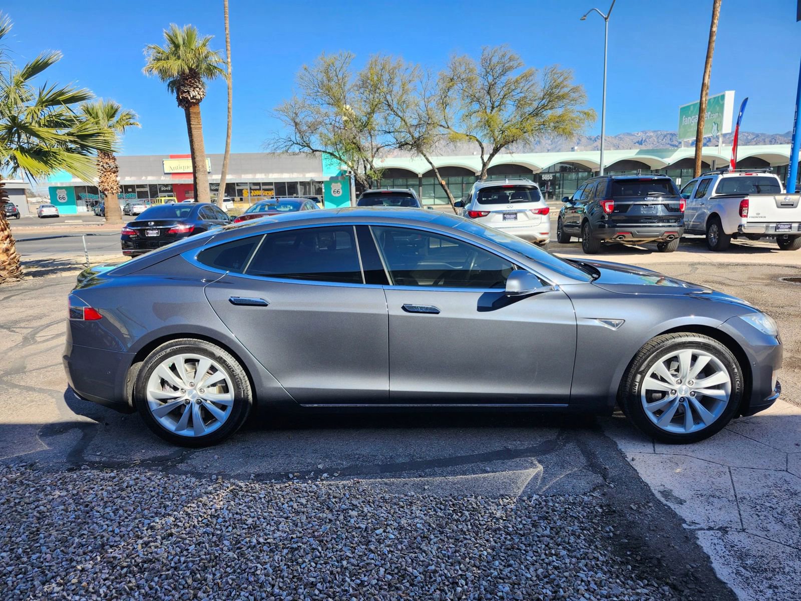 Used 2015 Tesla Model S 85 image 7