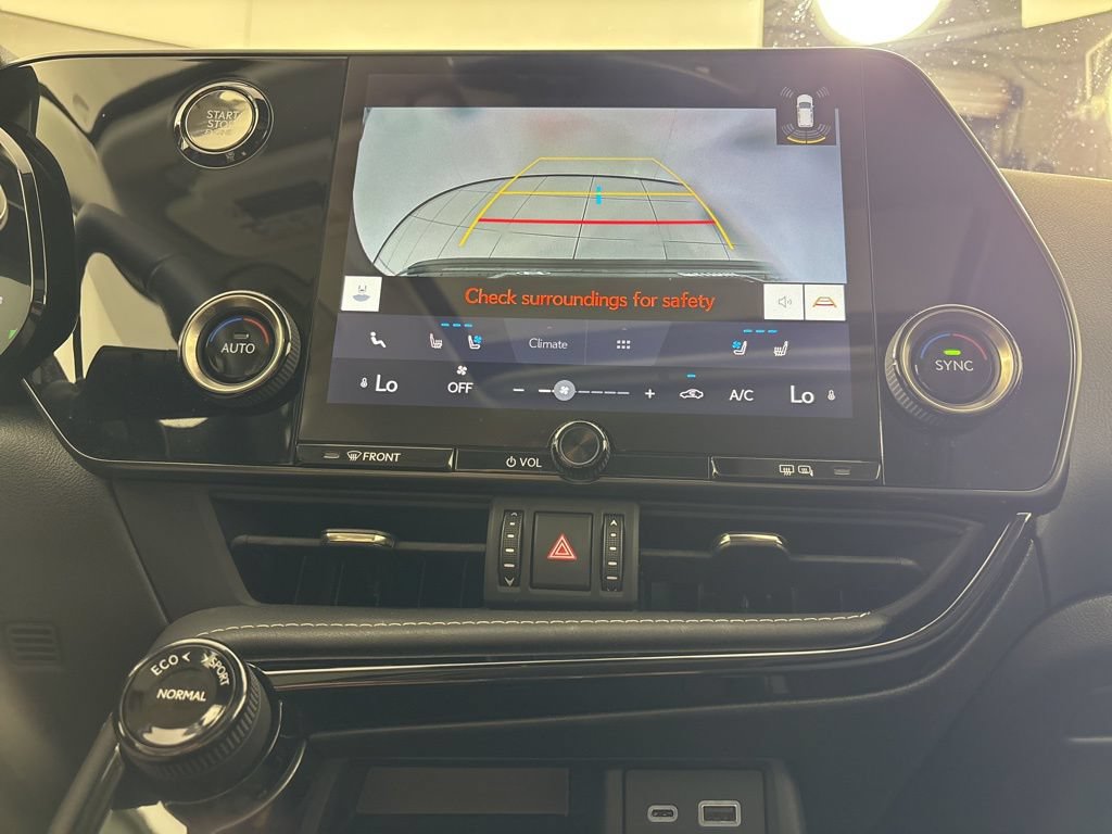 Used 2024 Lexus NX 250 FWD image 33