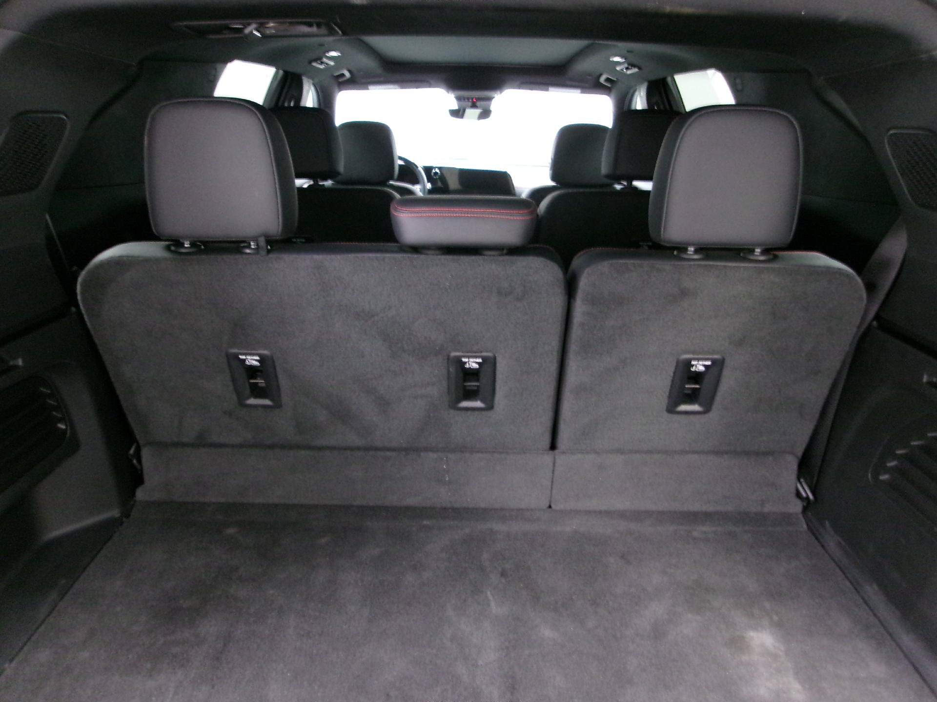 Used 2024 Chevrolet Traverse RS AWD/4WD image 14