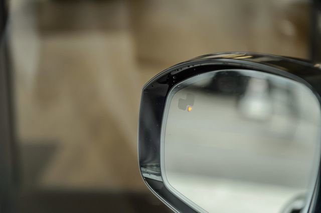 Used 2016 Land Rover Range Rover Sport SVR image 55