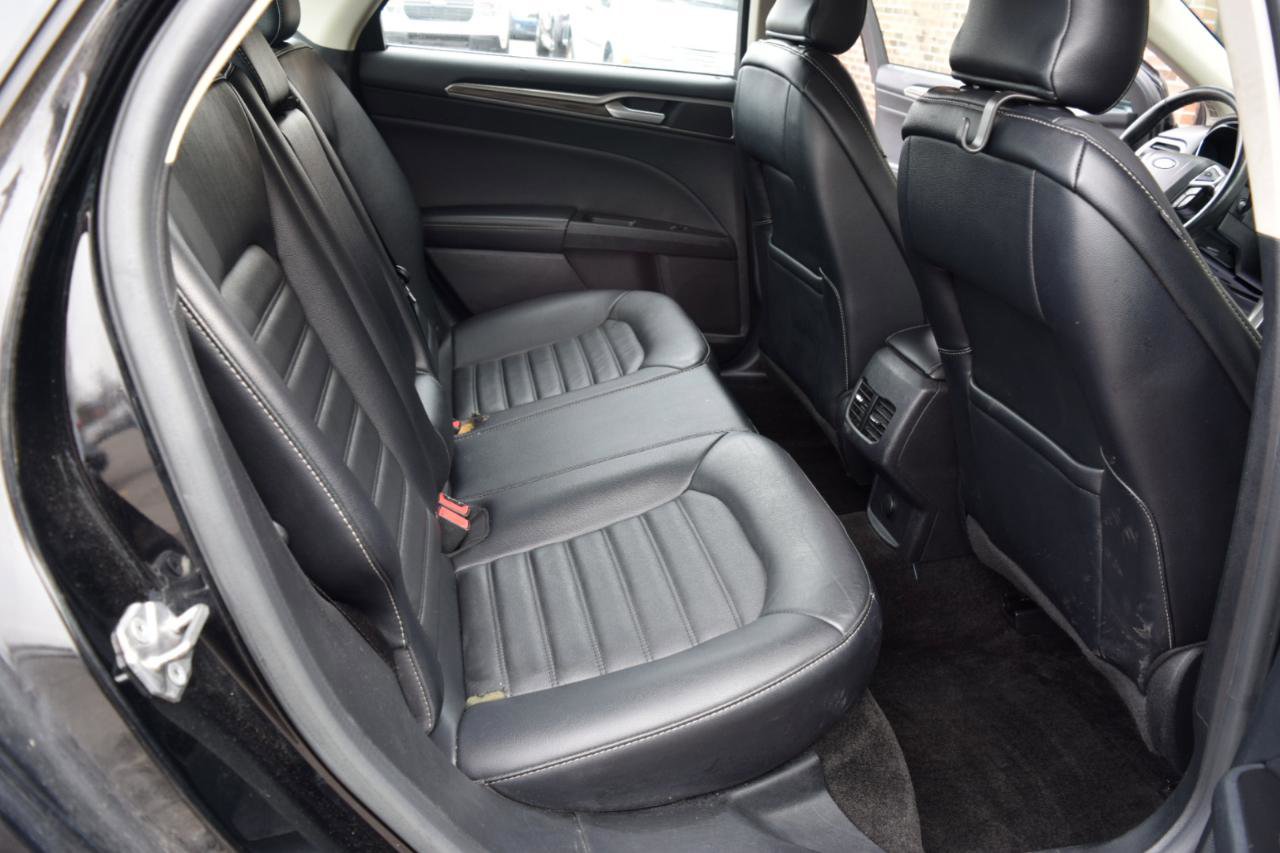 Used 2017 Ford Fusion SE w/ Fusion SE Technology Package FWD image 34