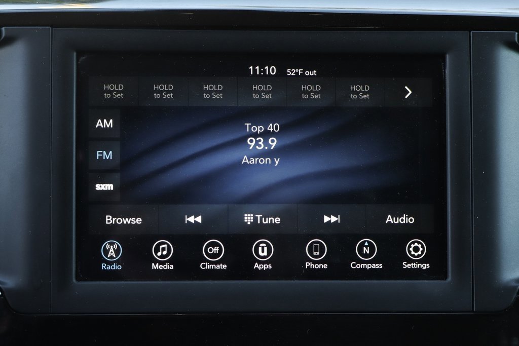 Used 2019 Chrysler Pacifica Touring image 25