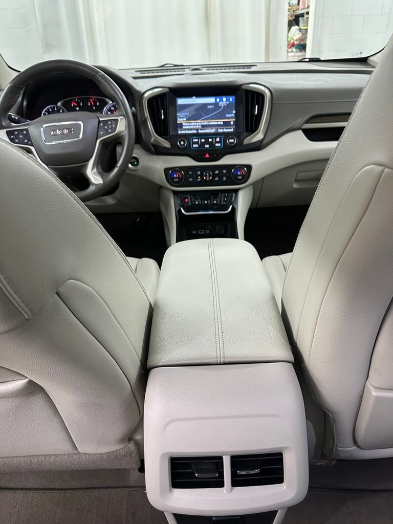 Used 2018 GMC Terrain Denali w/ Comfort Package AWD/4WD image 20