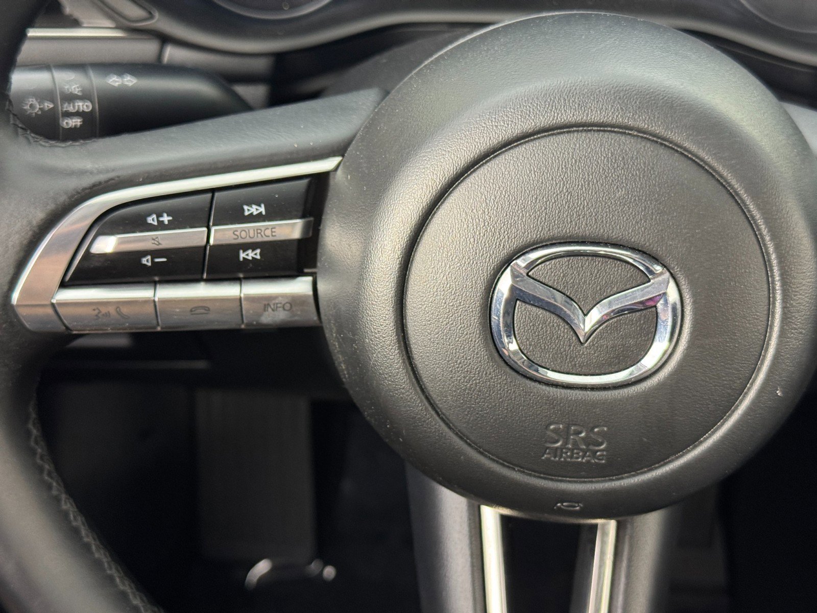 Used 2019 MAZDA MAZDA3 Sedan w/ Preferred Package image 19