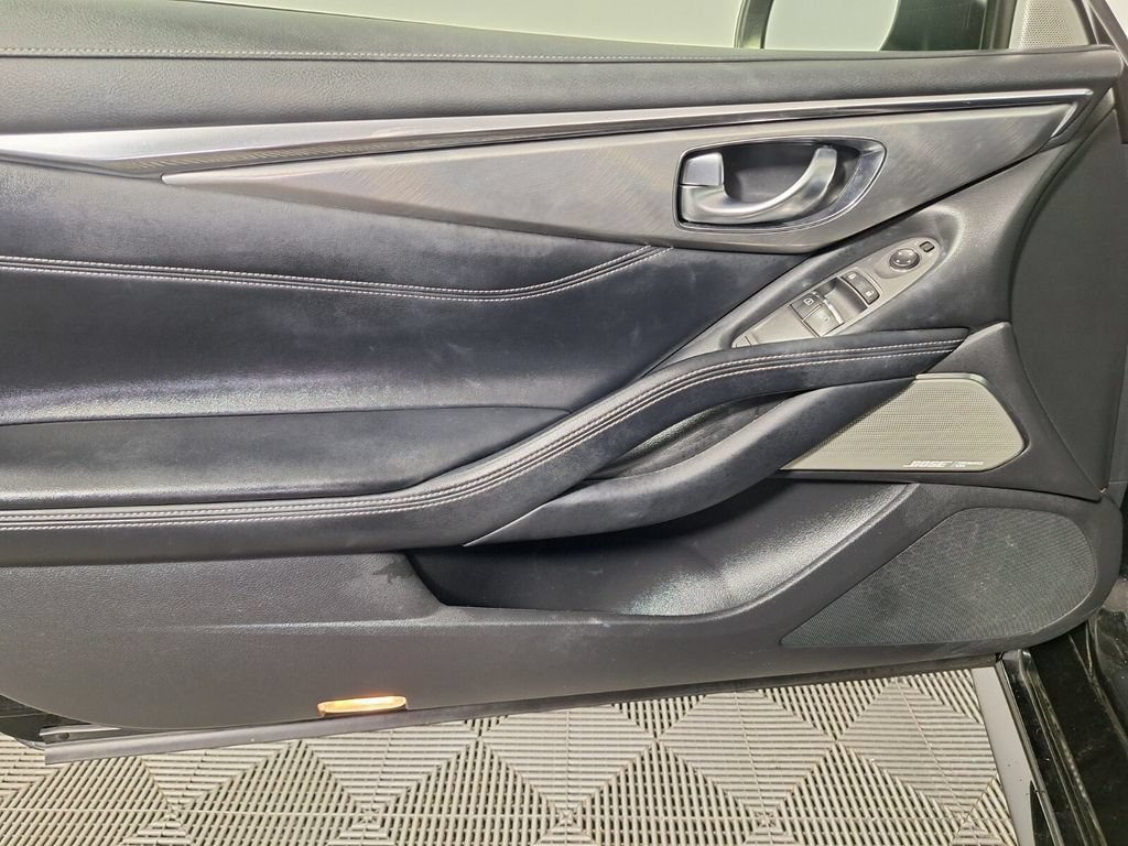 Used 2019 INFINITI Q60 3.0t Luxe AWD/4WD image 28