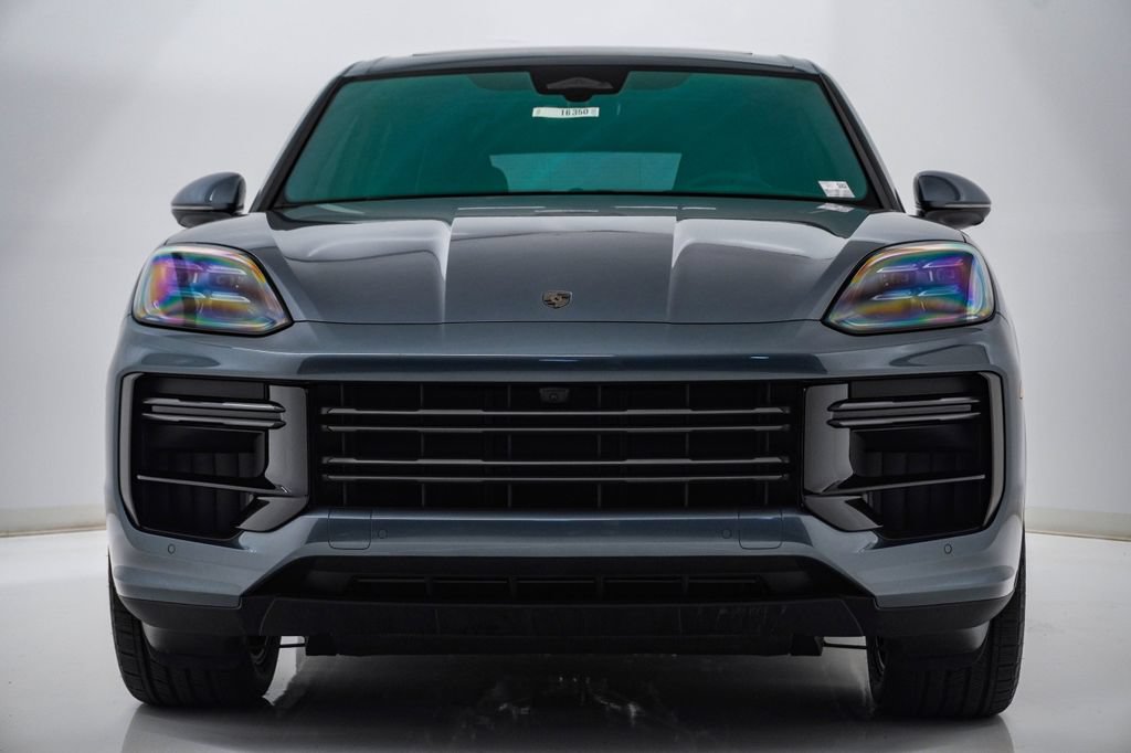 New 2026 Porsche Cayenne Turbo AWD/4WD image 6
