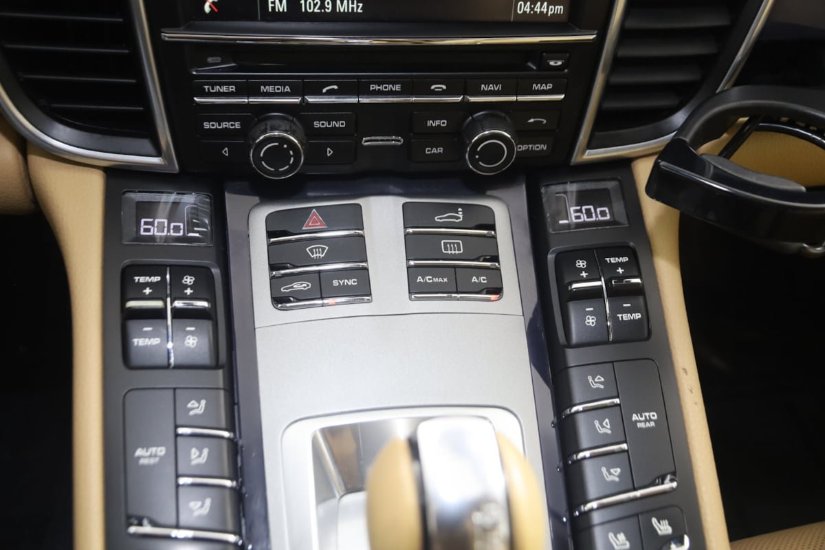 Used 2016 Porsche Panamera 4 Edition AWD/4WD image 36