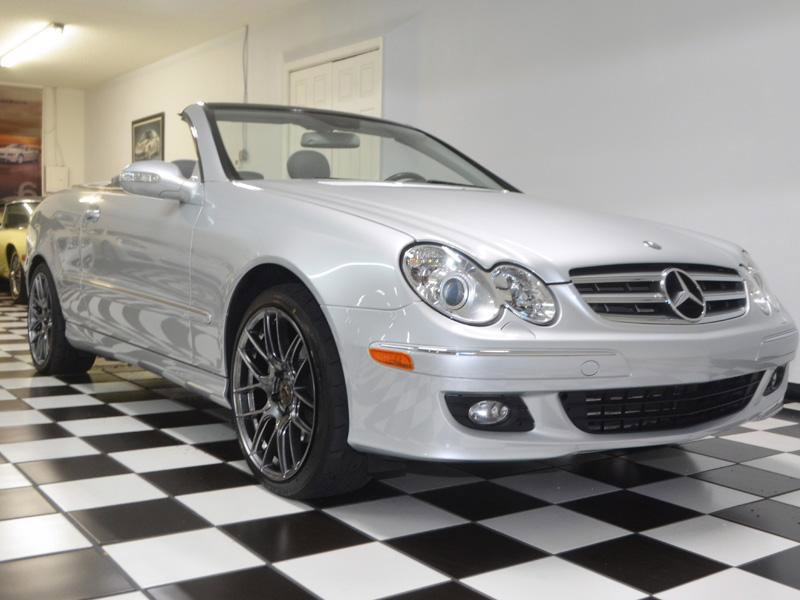Used 2006 Mercedes-Benz CLK 350 Cabriolet w/ Premium Pkg image 3
