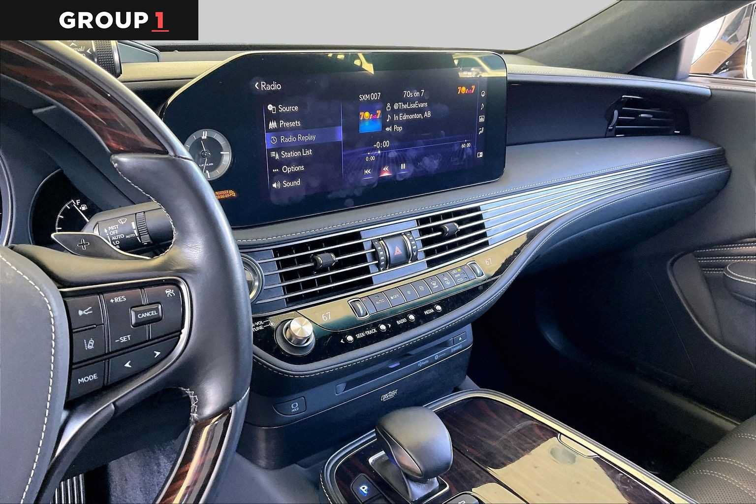 Used 2022 Lexus LS 500 w/ Interior Upgrade Package RWD image 6
