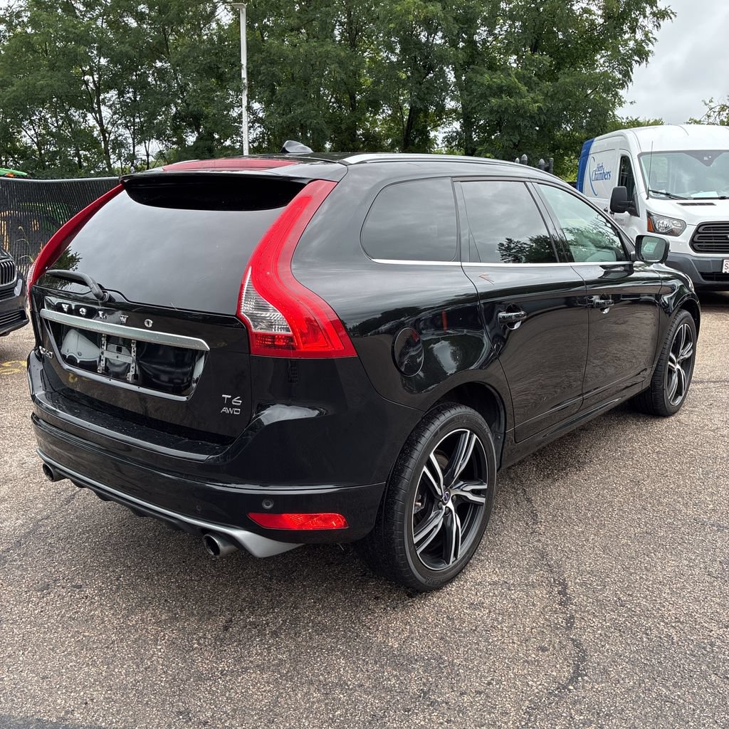 Used 2017 Volvo XC60 T6 R-Design w/ Climate Package AWD/4WD image 6