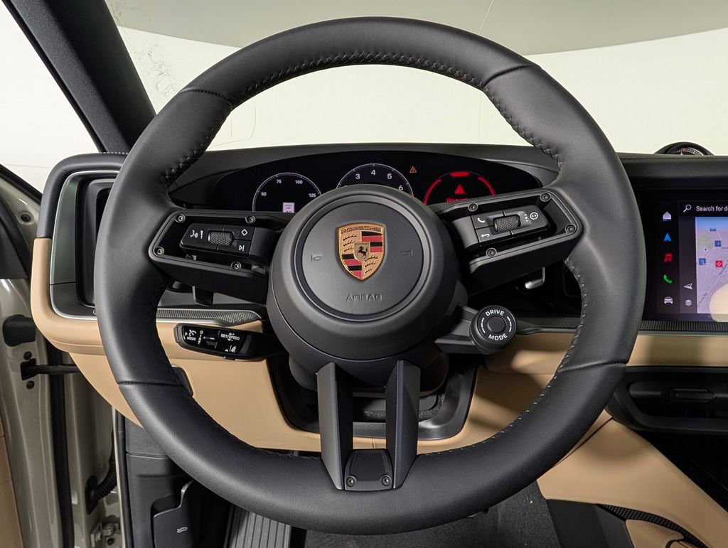 Certified 2025 Porsche Cayenne Coupe image 38