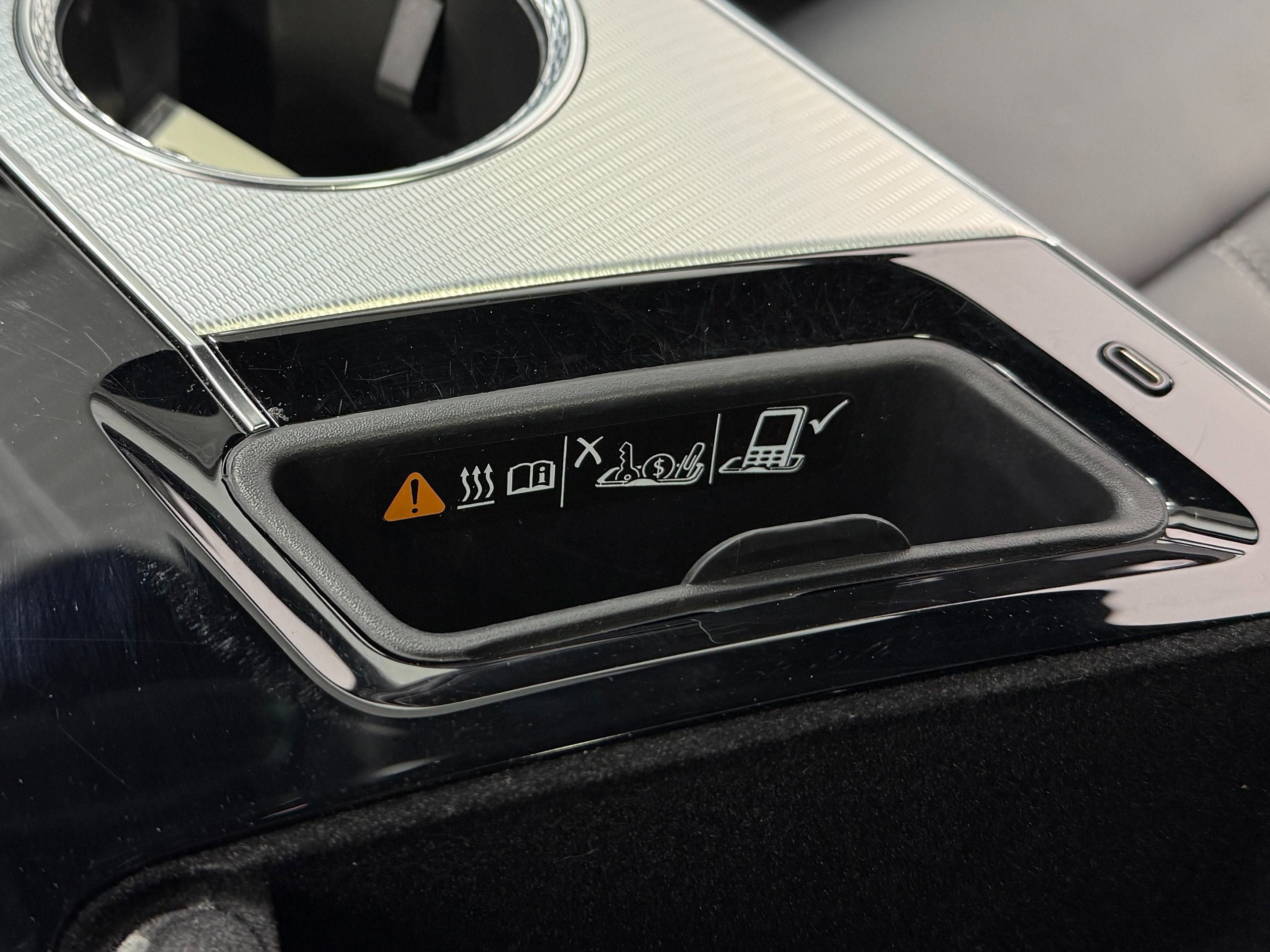 Used 2024 Cadillac Lyriq Tech RWD image 30