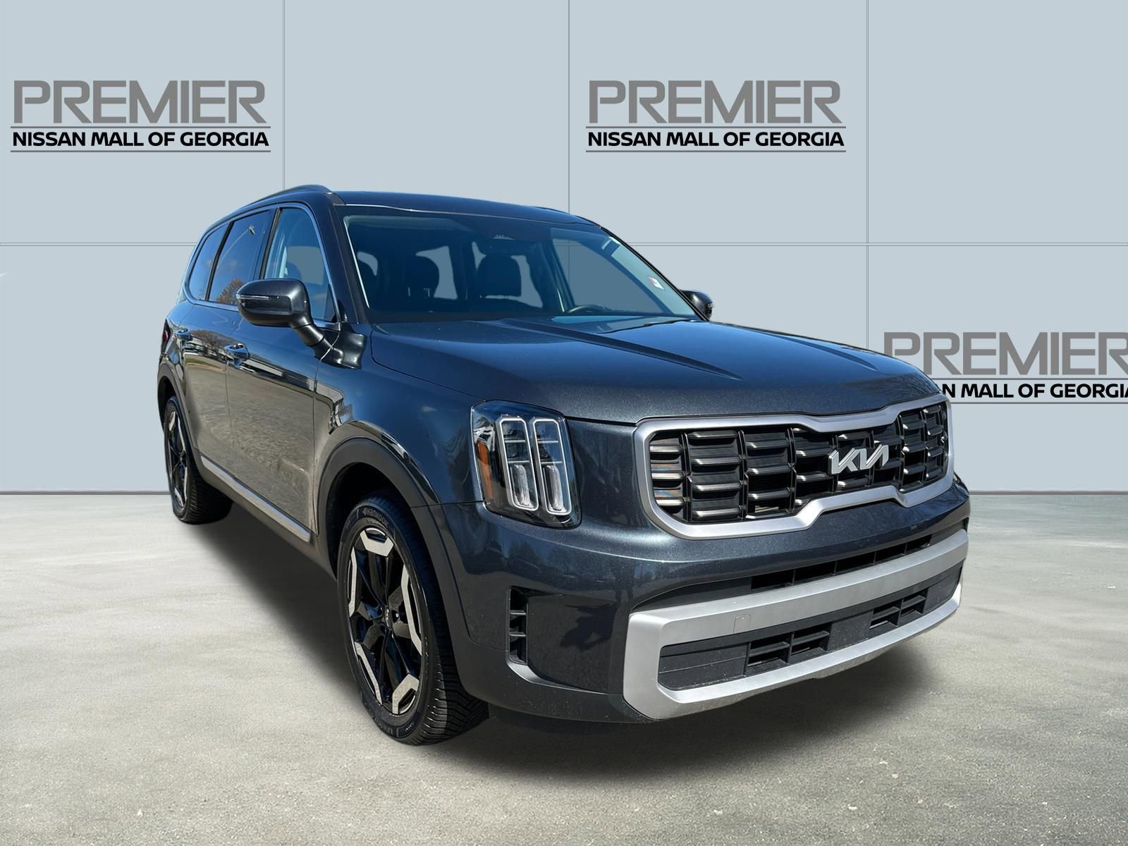 Used 2023 Kia Telluride S w/ S Sunroof Package image 3