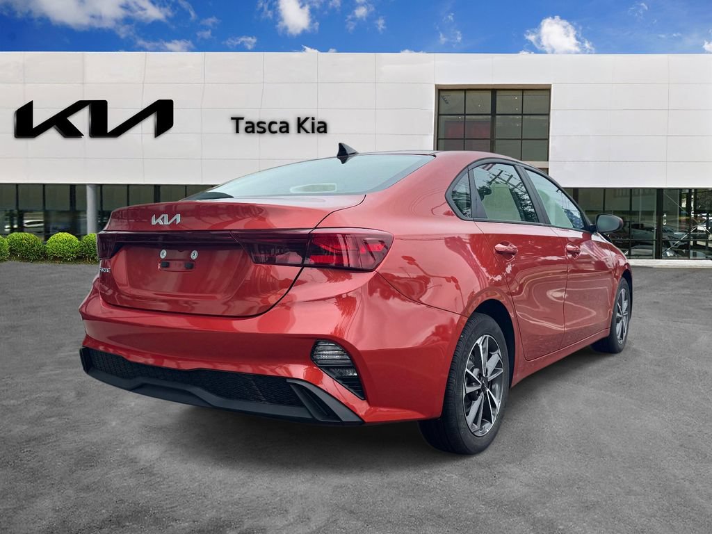 Used 2022 Kia Forte LXS FWD image 4