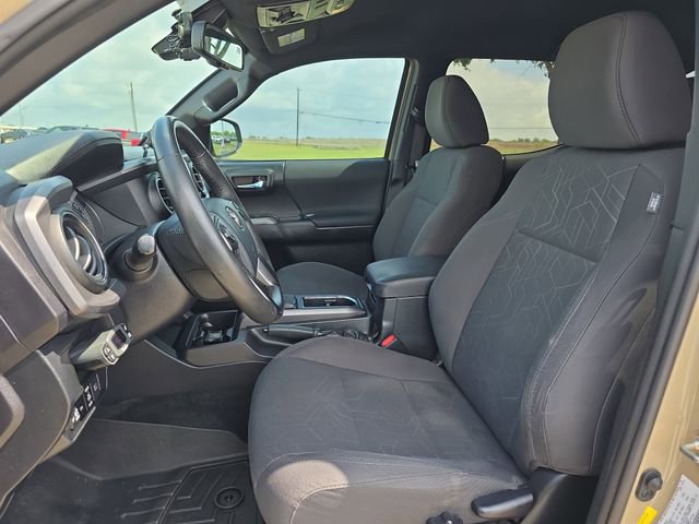 Used 2018 Toyota Tacoma TRD Off-Road image 14