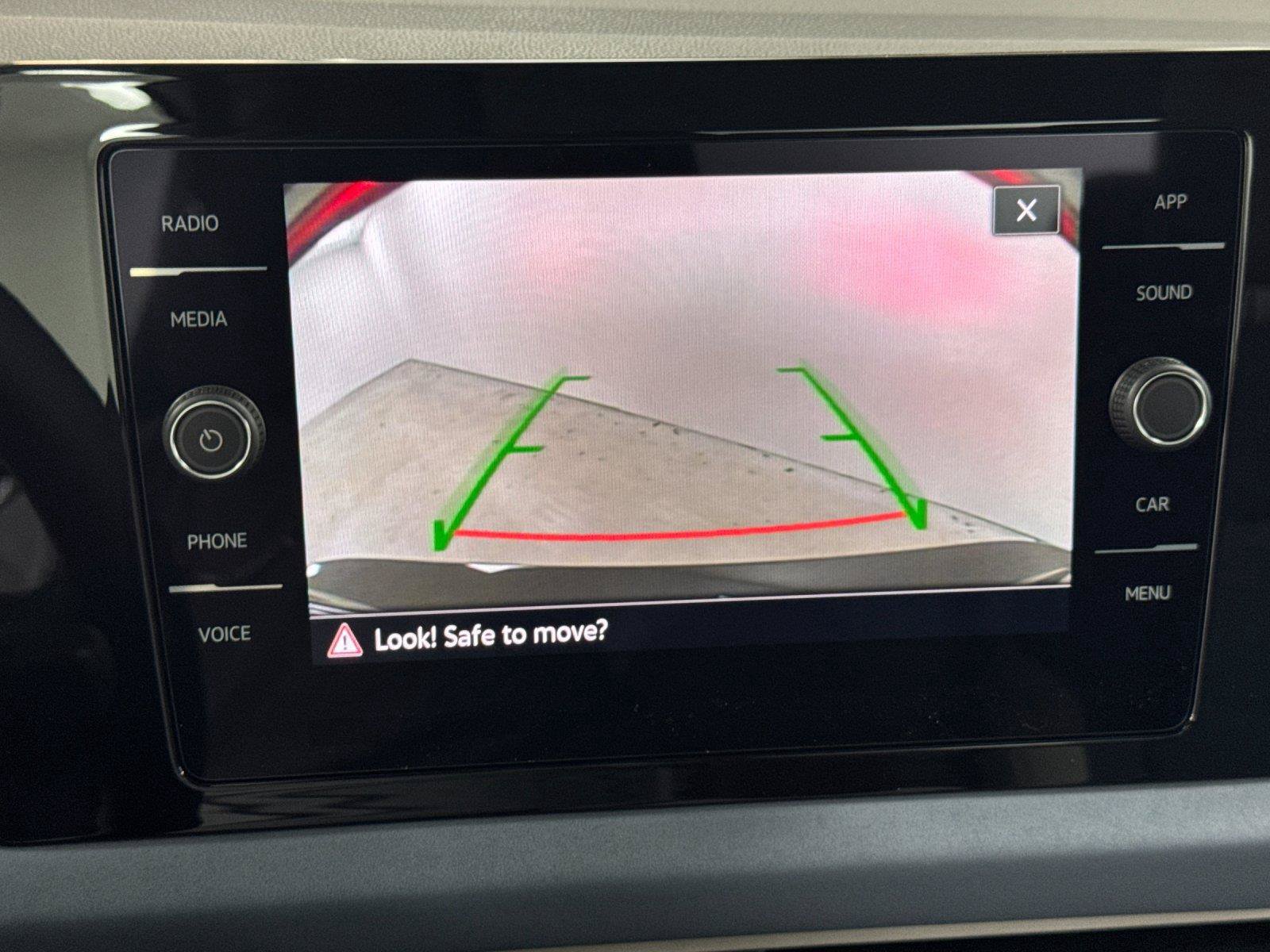 New 2026 Volkswagen Jetta SE FWD image 18