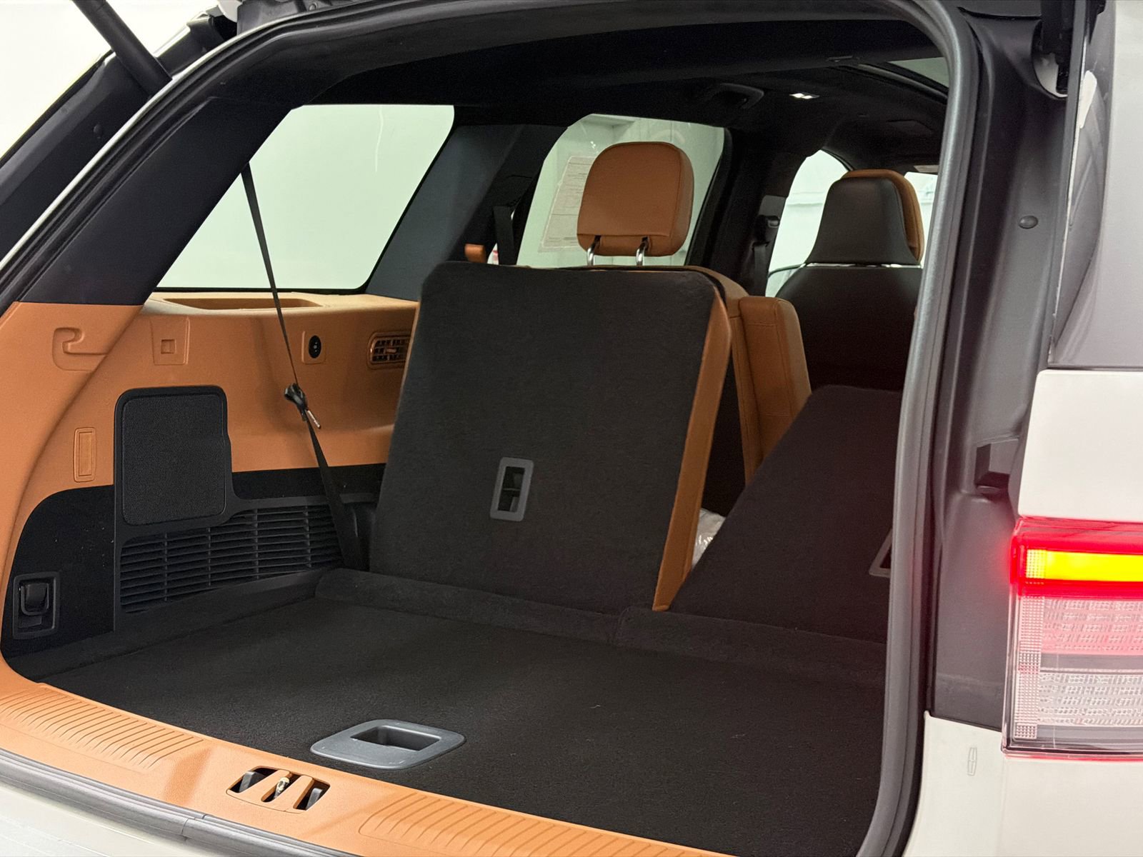 New 2026 Lincoln Aviator Black Label w/ Black Label Special Edition image 8